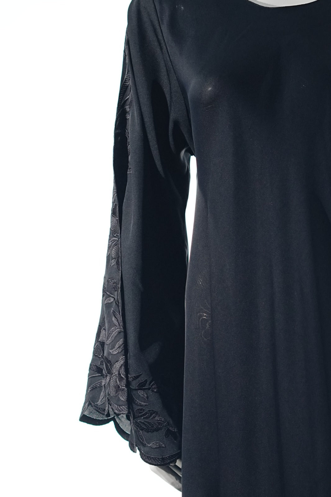 Niddah Fabric - Black and Black Em - Open Sleeves