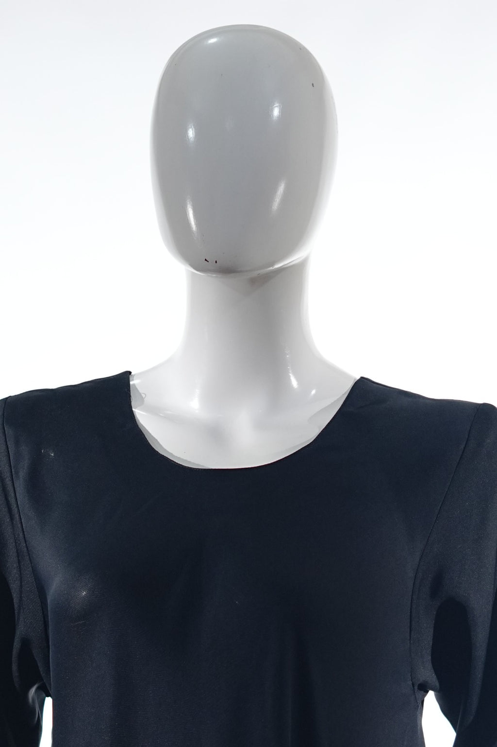 Niddah Fabric - Black and Black Em - Open Sleeves