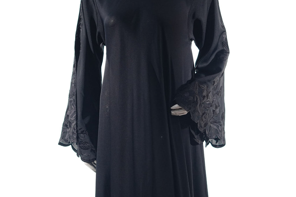 Niddah Fabric - Black and Black Em - Open Sleeves