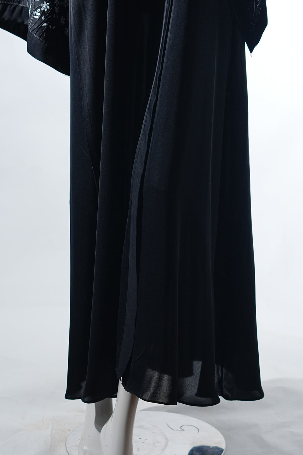 Niddah Fabric - Open Sleeves- WH EMB