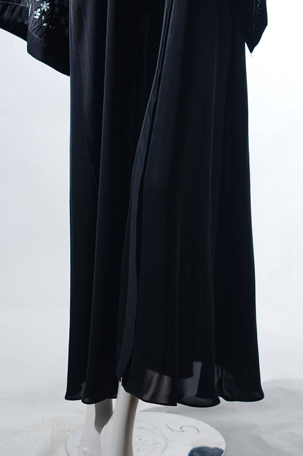 Niddah Fabric - Open Sleeves- WH EMB