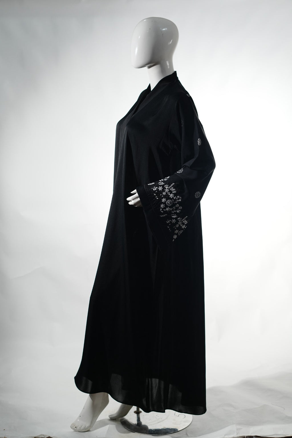 Niddah Fabric - WH Leaf - EBM Black