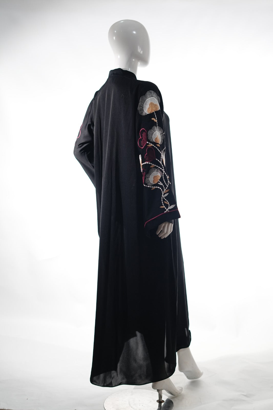 Niddah Fabric - WH Leaf - EBM Black